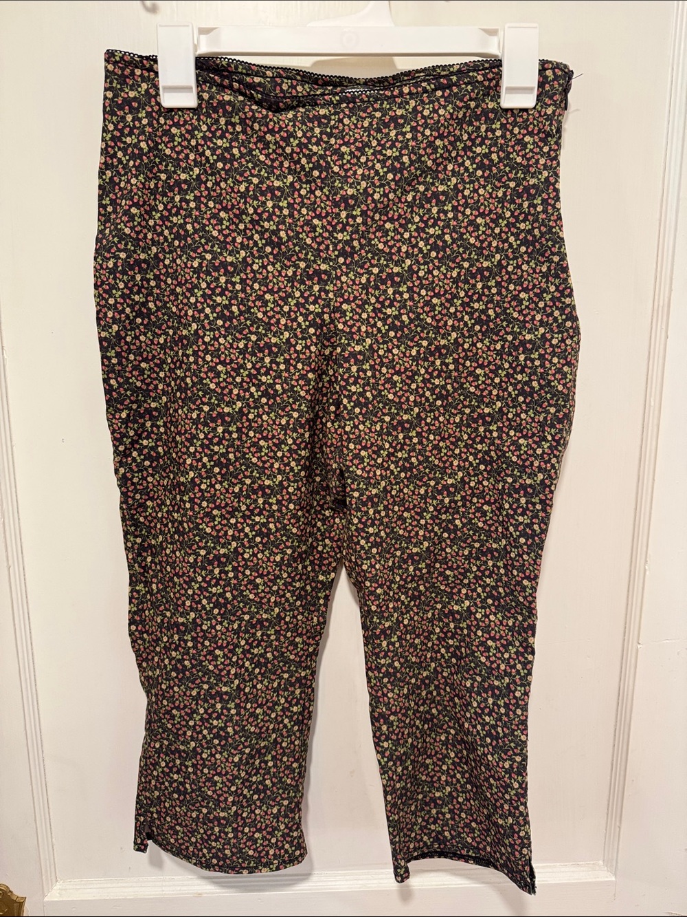 Strawberry Capri pants